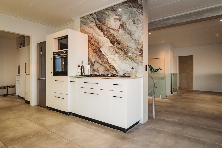 4 Bedroom Property for Sale in Herolds Bay Western Cape